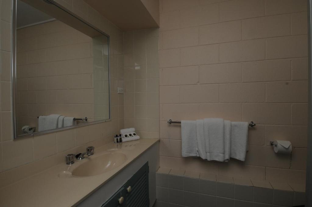Puffers Inn Loganholme Стая снимка