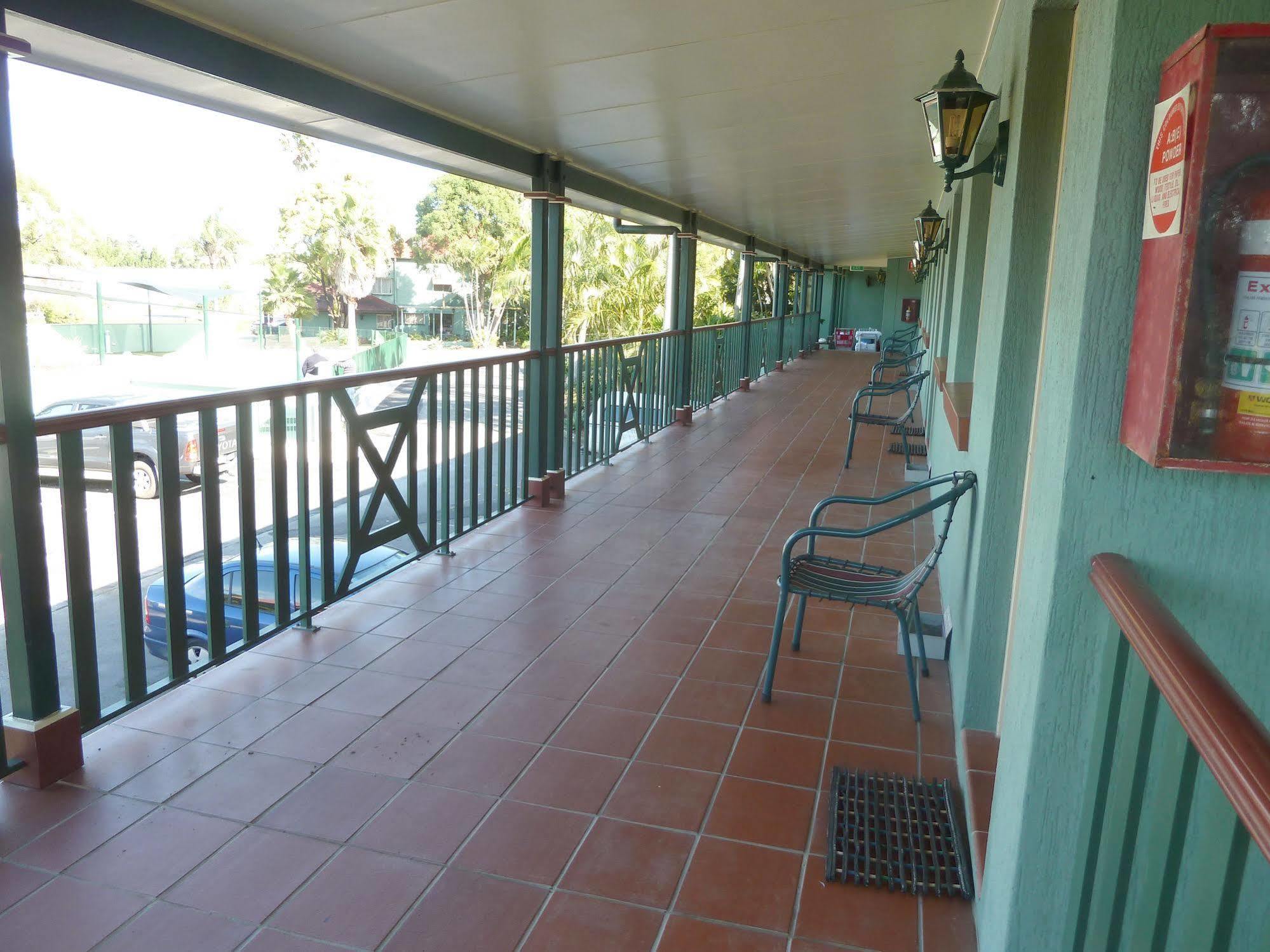 Puffers Inn Loganholme Екстериор снимка